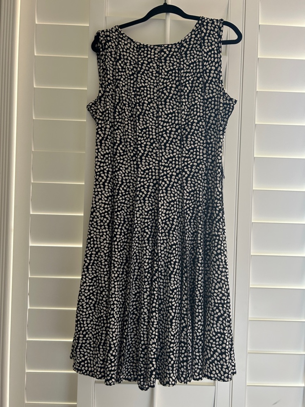 Forever Black and White Sleeveless Midi Dress